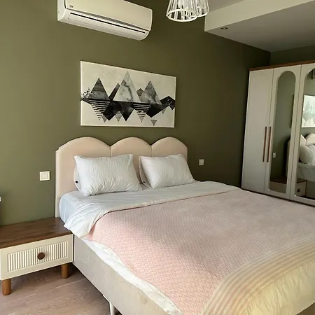 Apartment Take Me *